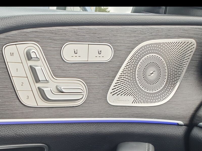 More views of Mercedes-Benz GLE