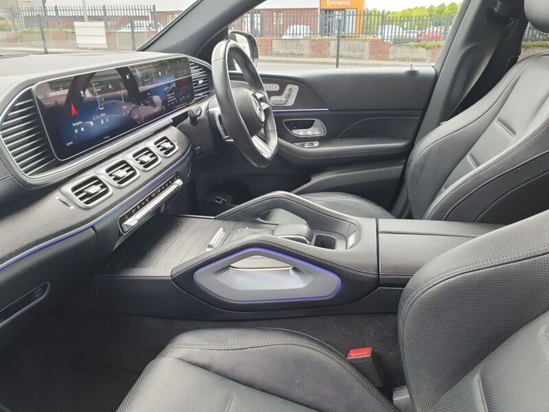 More views of Mercedes-Benz GLE