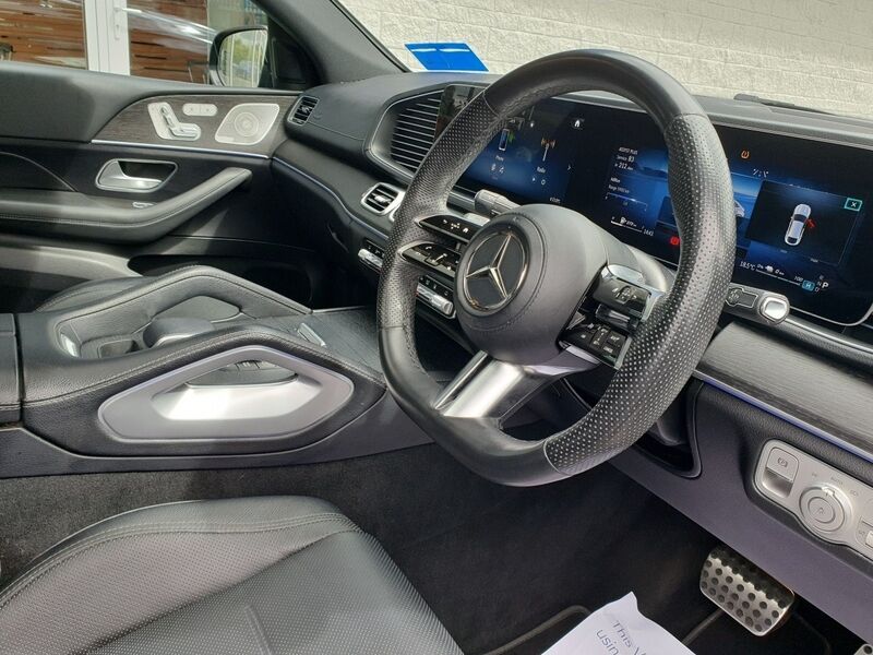 More views of Mercedes-Benz GLE