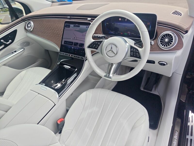More views of Mercedes-Benz EQE