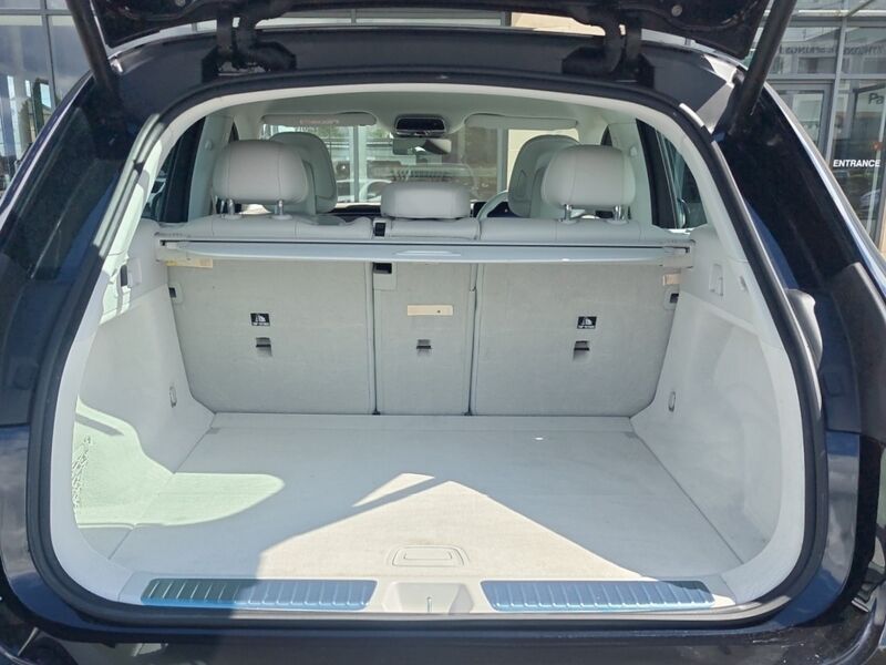 More views of Mercedes-Benz EQE