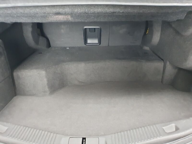 More views of Ford Mondeo