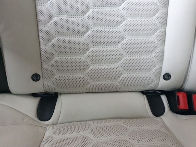 More views of Ford Mondeo