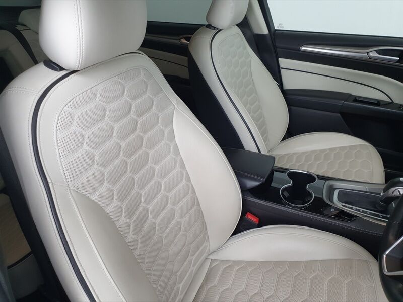 More views of Ford Mondeo