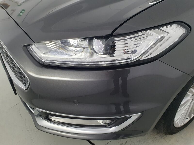 More views of Ford Mondeo