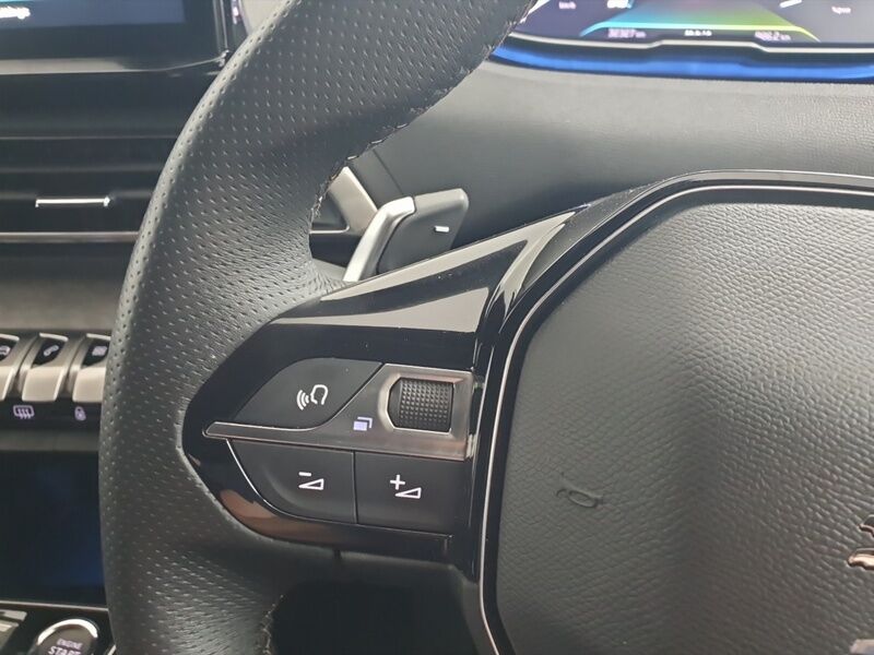 More views of Peugeot 3008