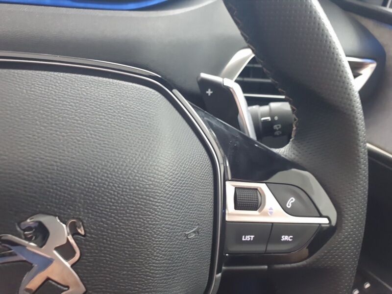 More views of Peugeot 3008