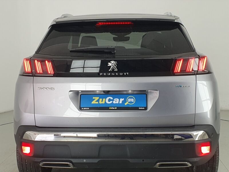 More views of Peugeot 3008