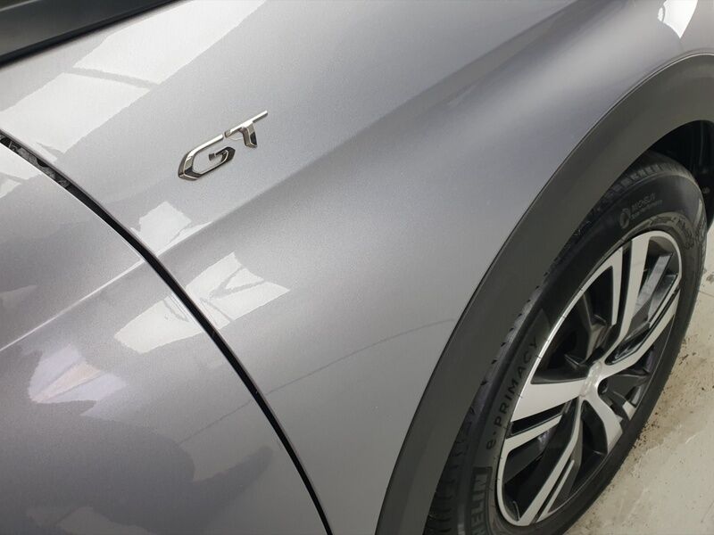 More views of Peugeot 3008