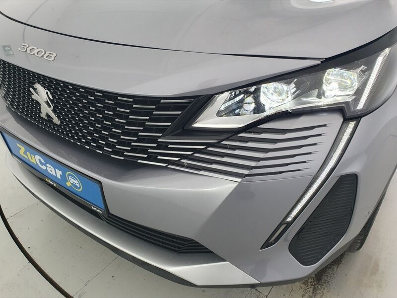 More views of Peugeot 3008