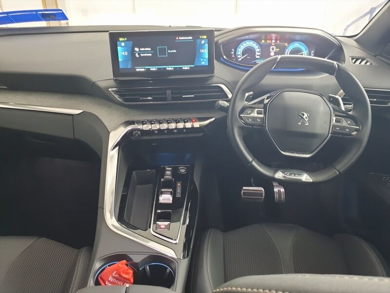 More views of Peugeot 3008