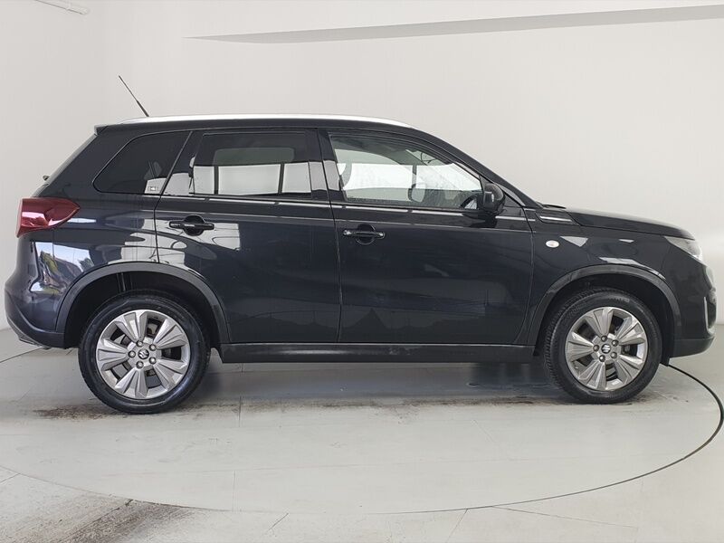 More views of Suzuki Vitara