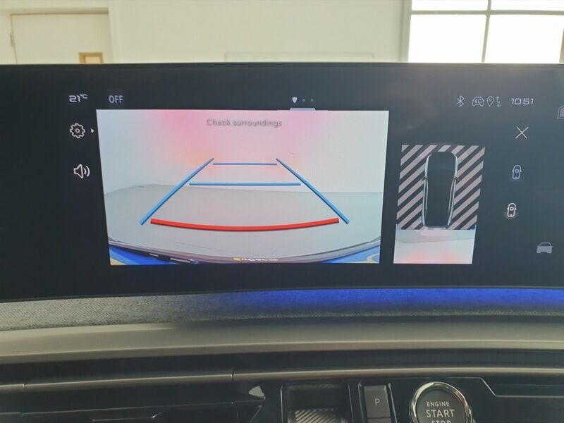 More views of Peugeot 3008