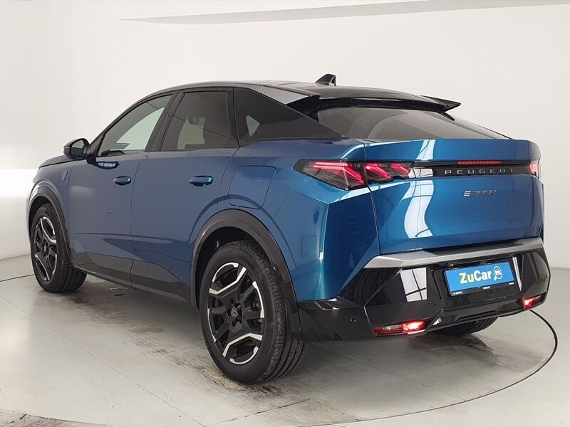 More views of Peugeot 3008