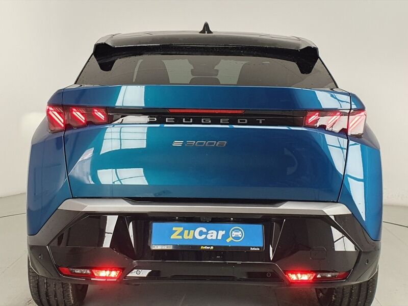 More views of Peugeot 3008