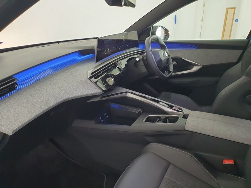 More views of Peugeot 3008