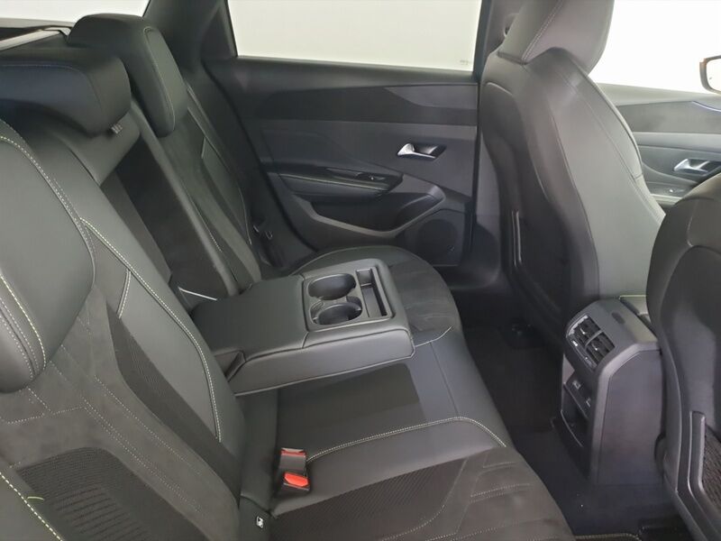 More views of Peugeot 308