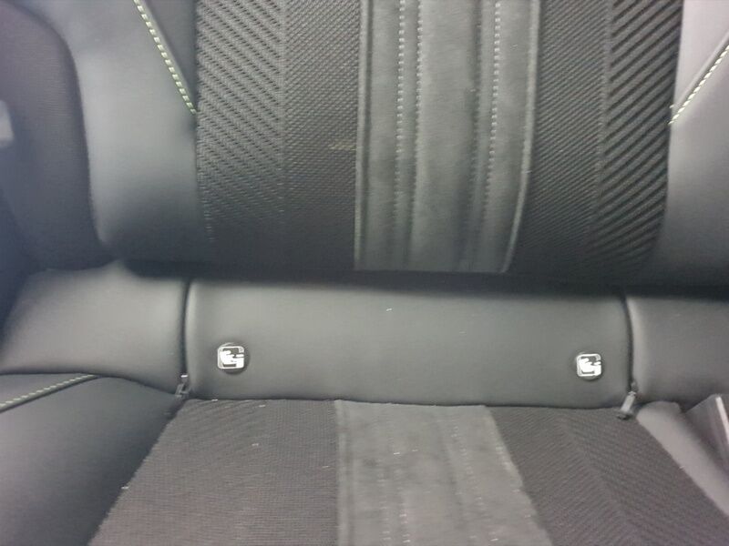 More views of Peugeot 308