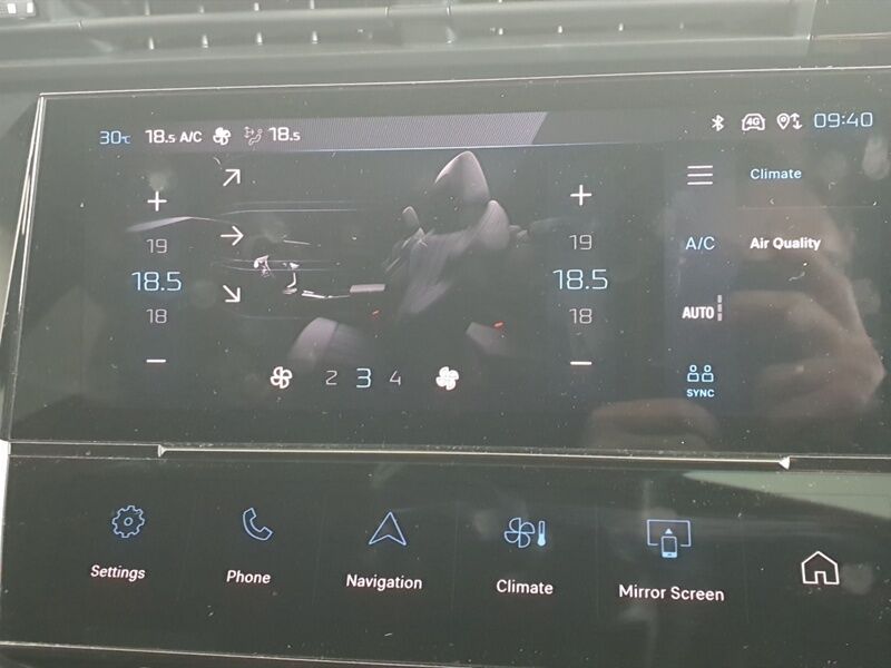 More views of Peugeot 308