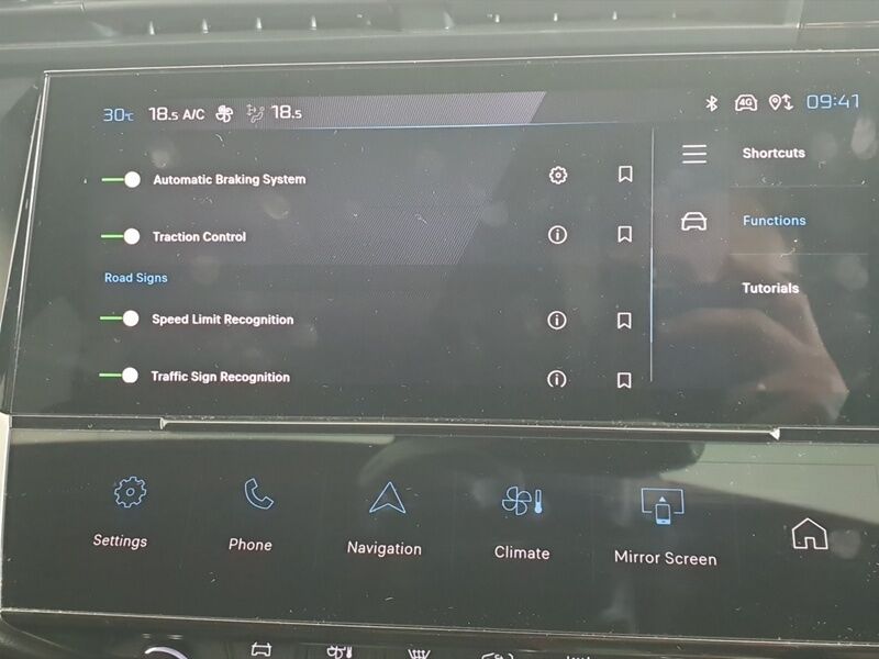 More views of Peugeot 308