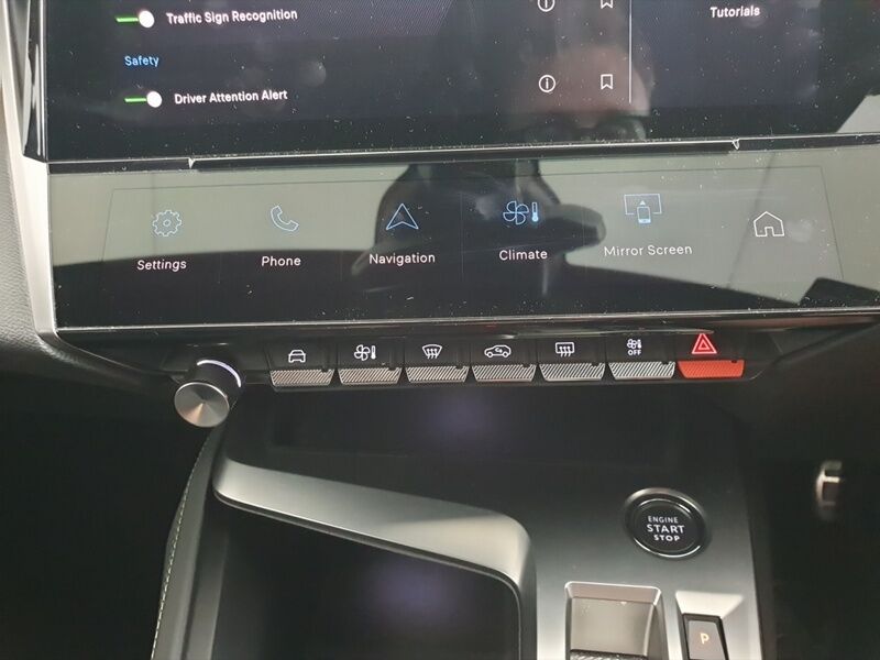 More views of Peugeot 308