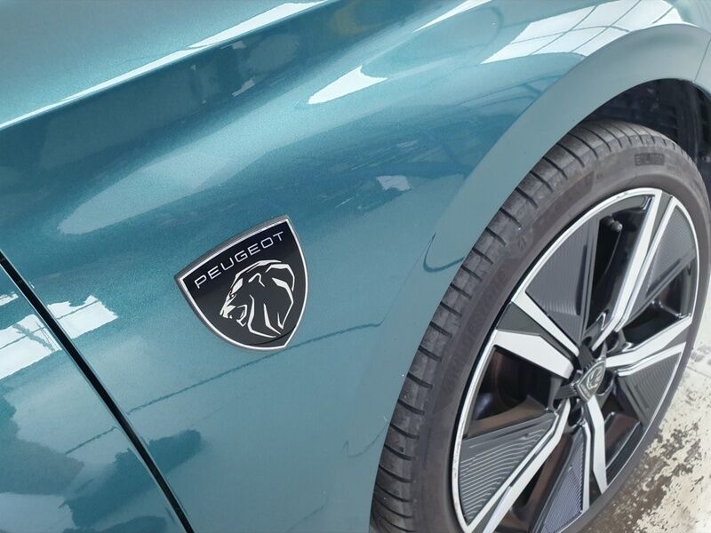 More views of Peugeot 308