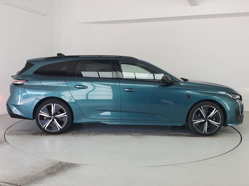 More views of Peugeot 308