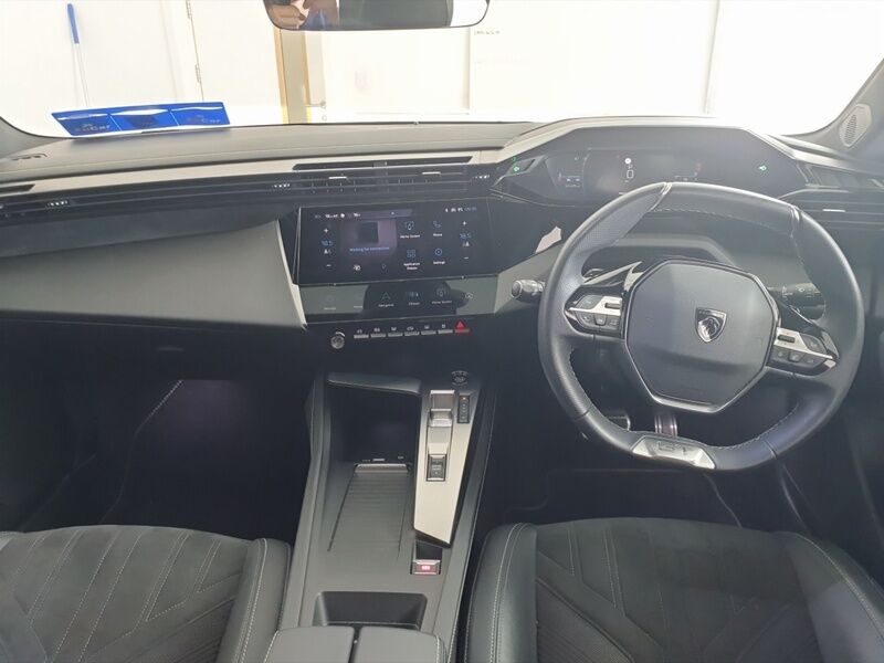 More views of Peugeot 308