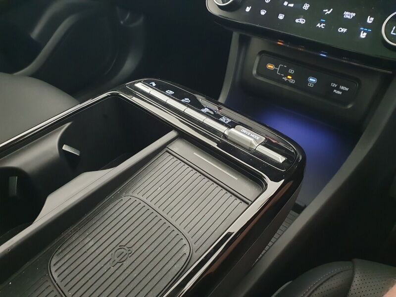 More views of Hyundai Tucson