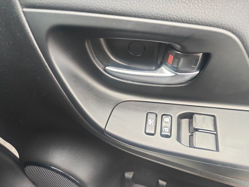 More views of Toyota Yaris