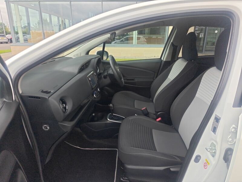 More views of Toyota Yaris