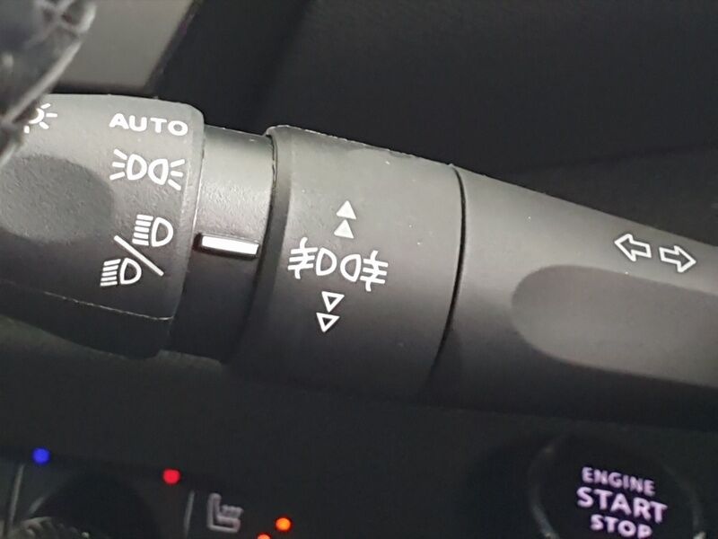 More views of Citroen e-C4 X