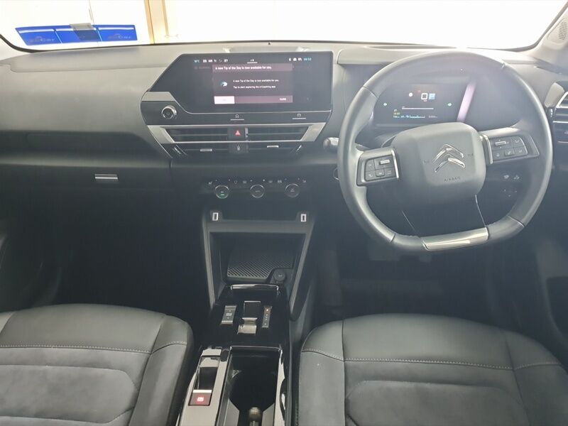 More views of Citroen e-C4 X