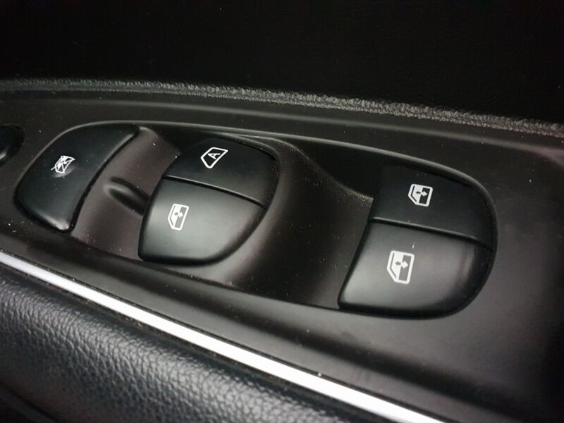 More views of Renault Koleos