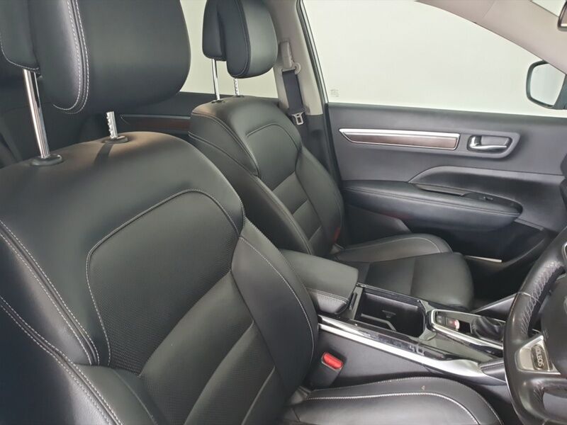More views of Renault Koleos