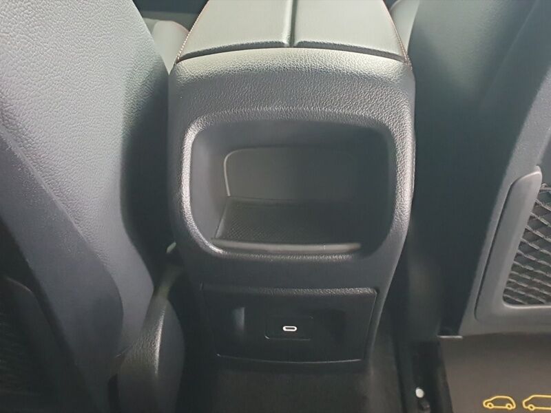 More views of Mercedes-Benz CLA