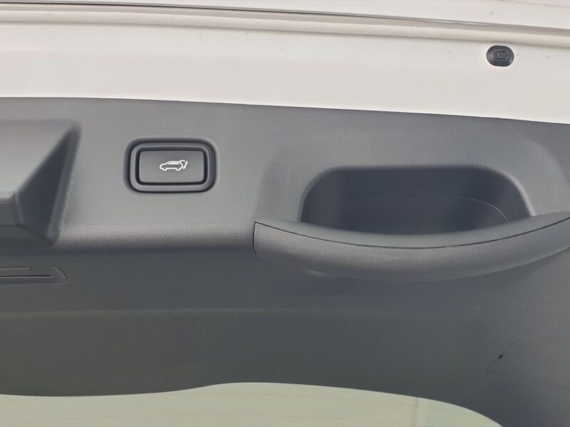 More views of Hyundai Tucson