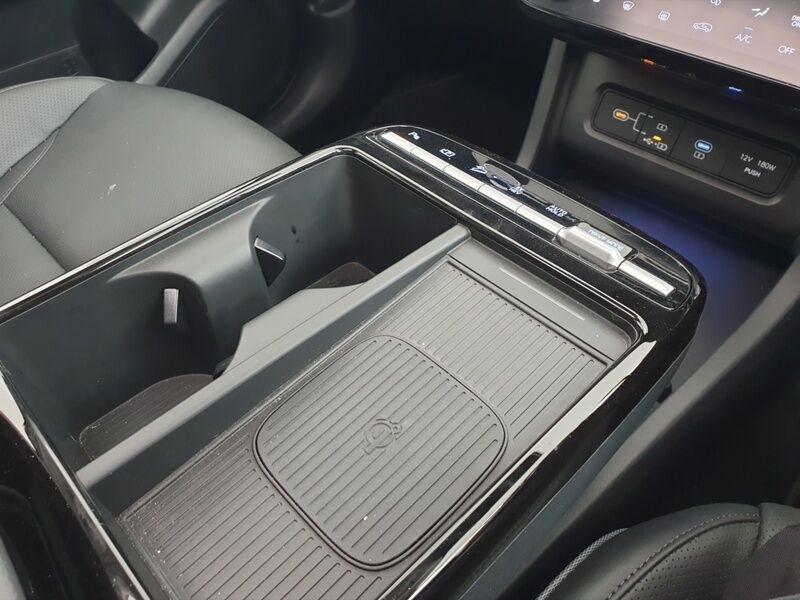 More views of Hyundai Tucson