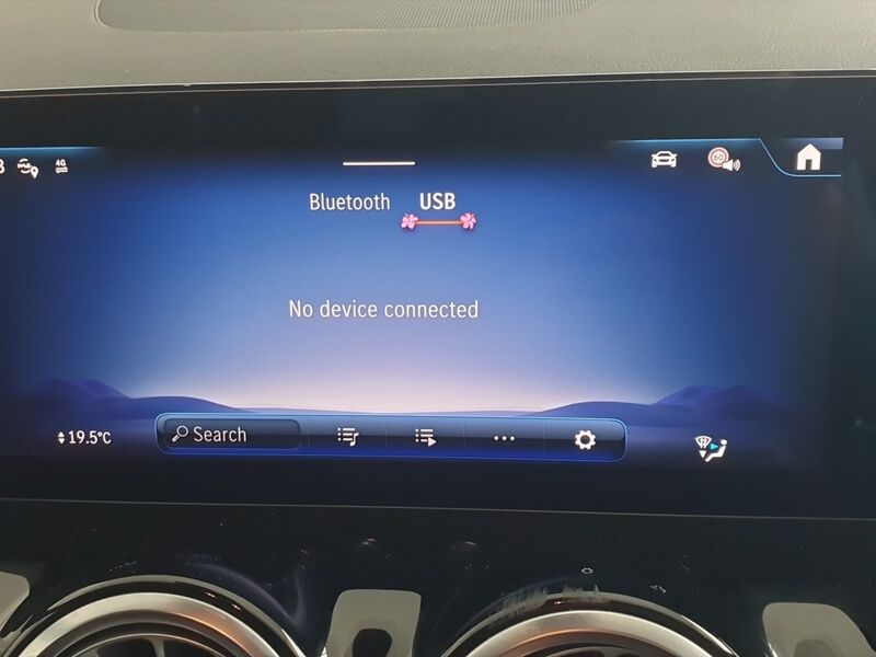 More views of Mercedes-Benz EQA