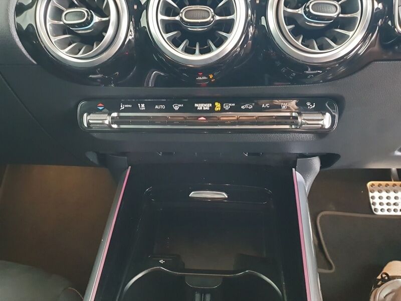 More views of Mercedes-Benz EQA