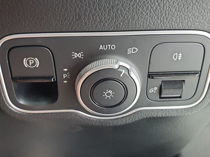 More views of Mercedes-Benz EQA