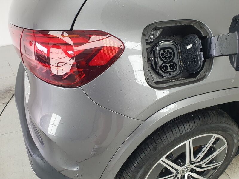 More views of Mercedes-Benz EQA