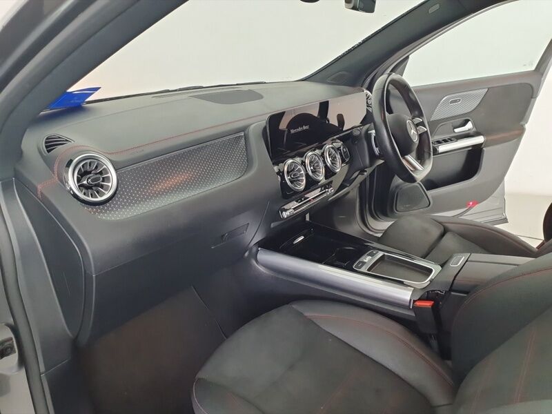 More views of Mercedes-Benz EQA