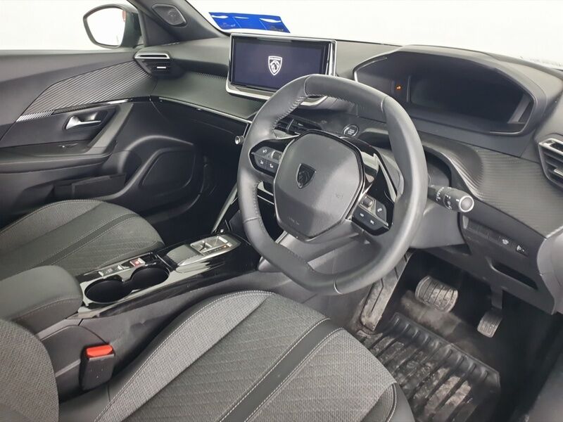 More views of Peugeot 2008
