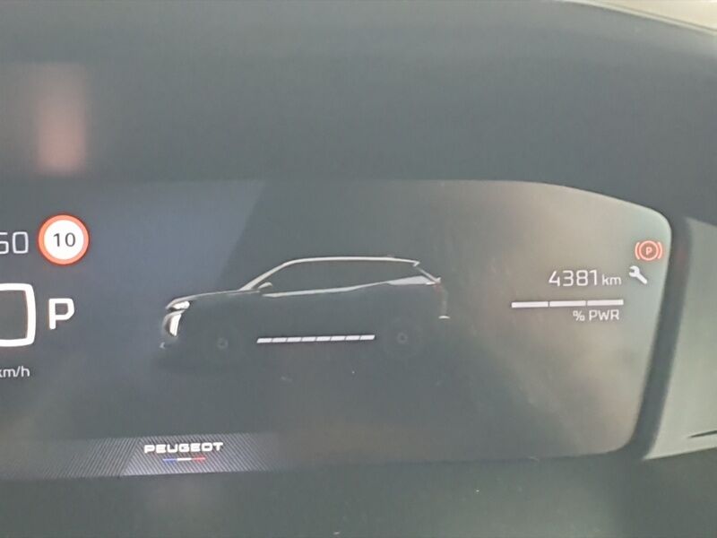 More views of Peugeot 2008