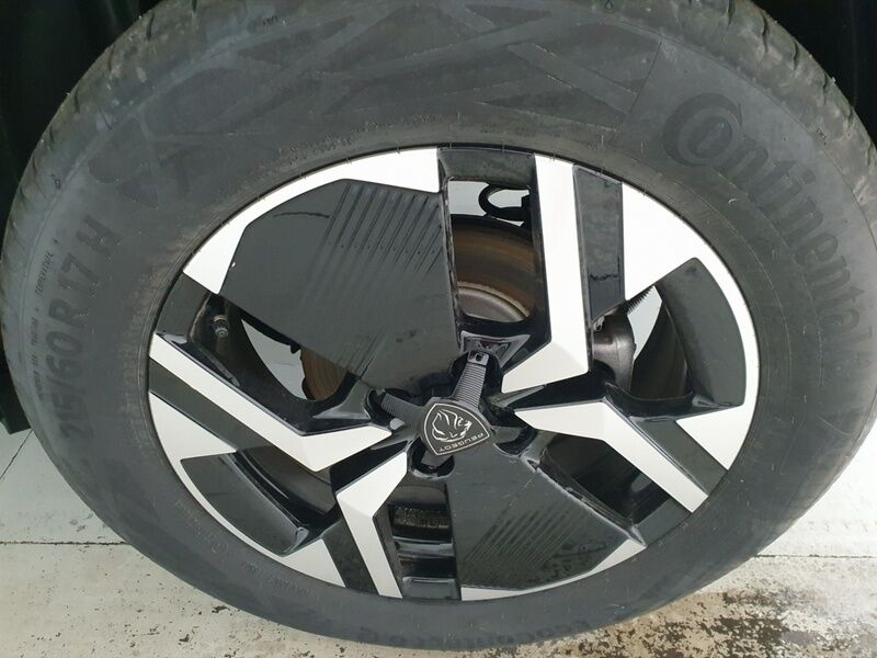 More views of Peugeot 2008