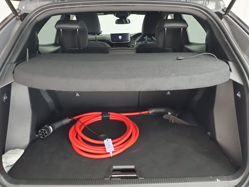 More views of Peugeot 2008
