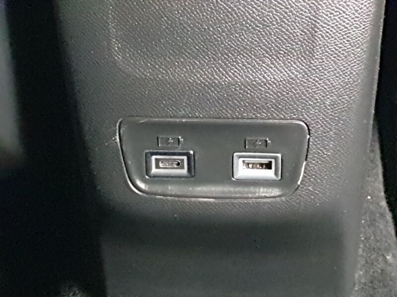 More views of Peugeot 2008