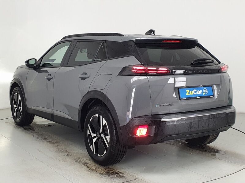 More views of Peugeot 2008