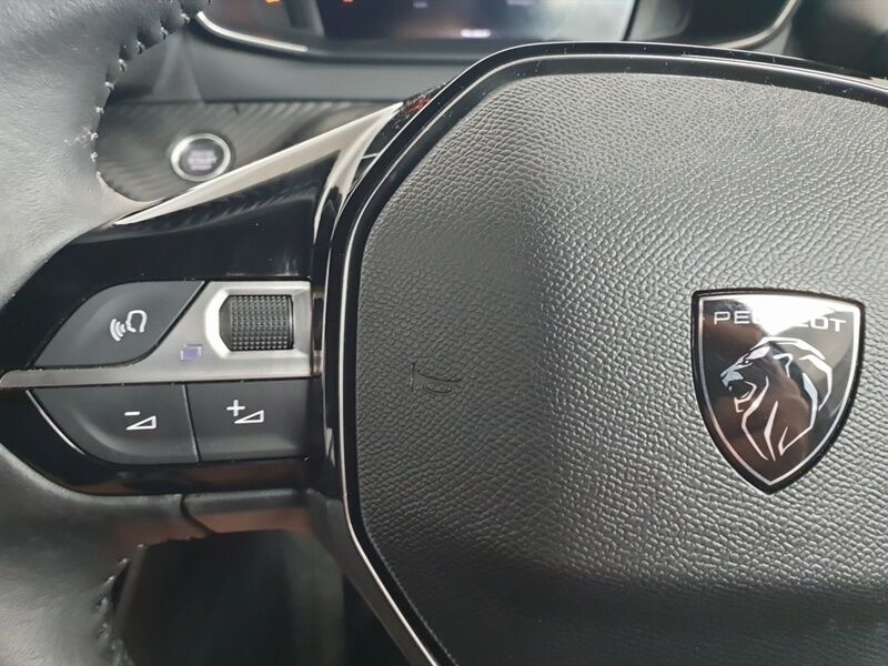More views of Peugeot 2008